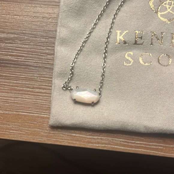 Kendra Scott Necklace 🤍 - Picture 2 of 3